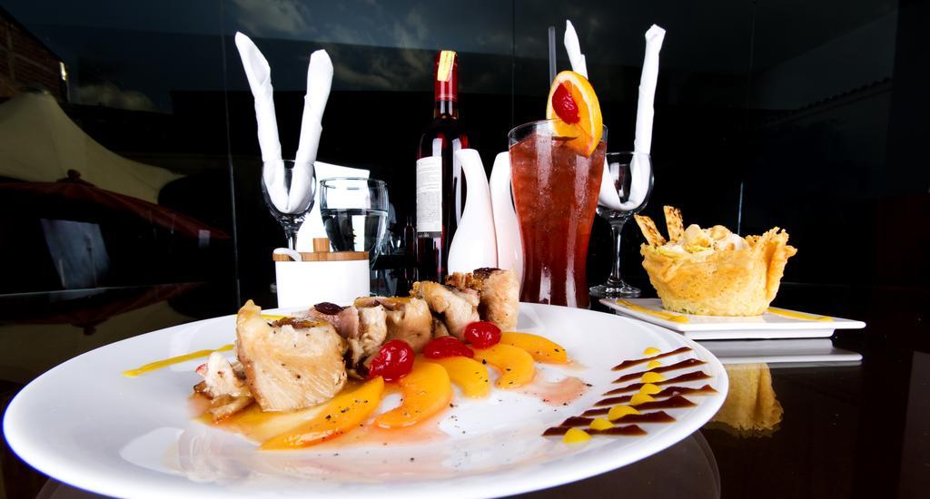 Atlantis Plaza Hotel Cúcuta Екстериор снимка