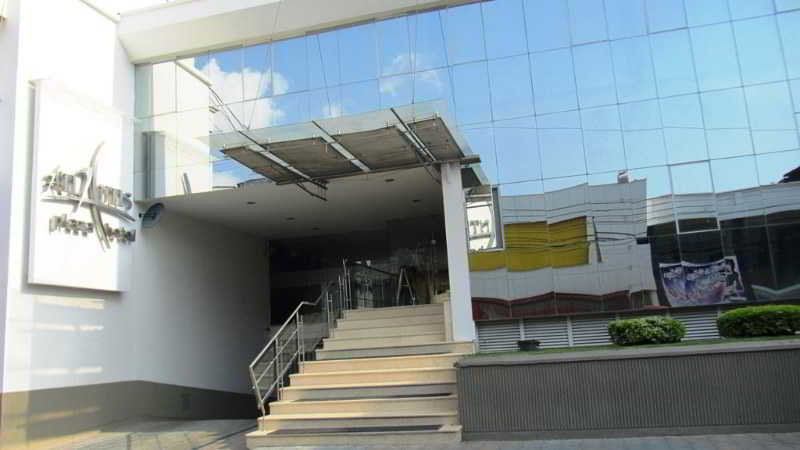 Atlantis Plaza Hotel Cúcuta Екстериор снимка