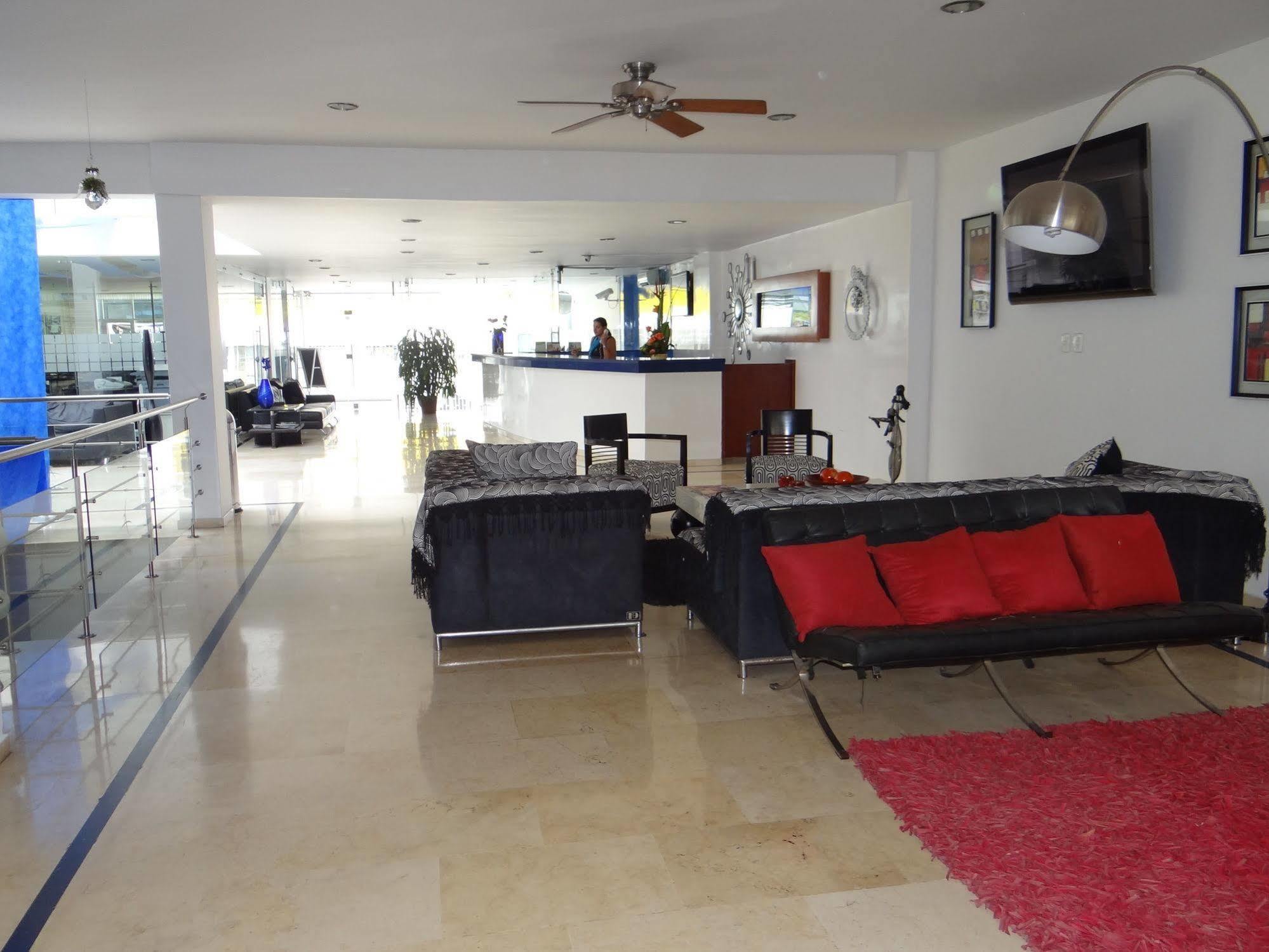 Atlantis Plaza Hotel Cúcuta Екстериор снимка