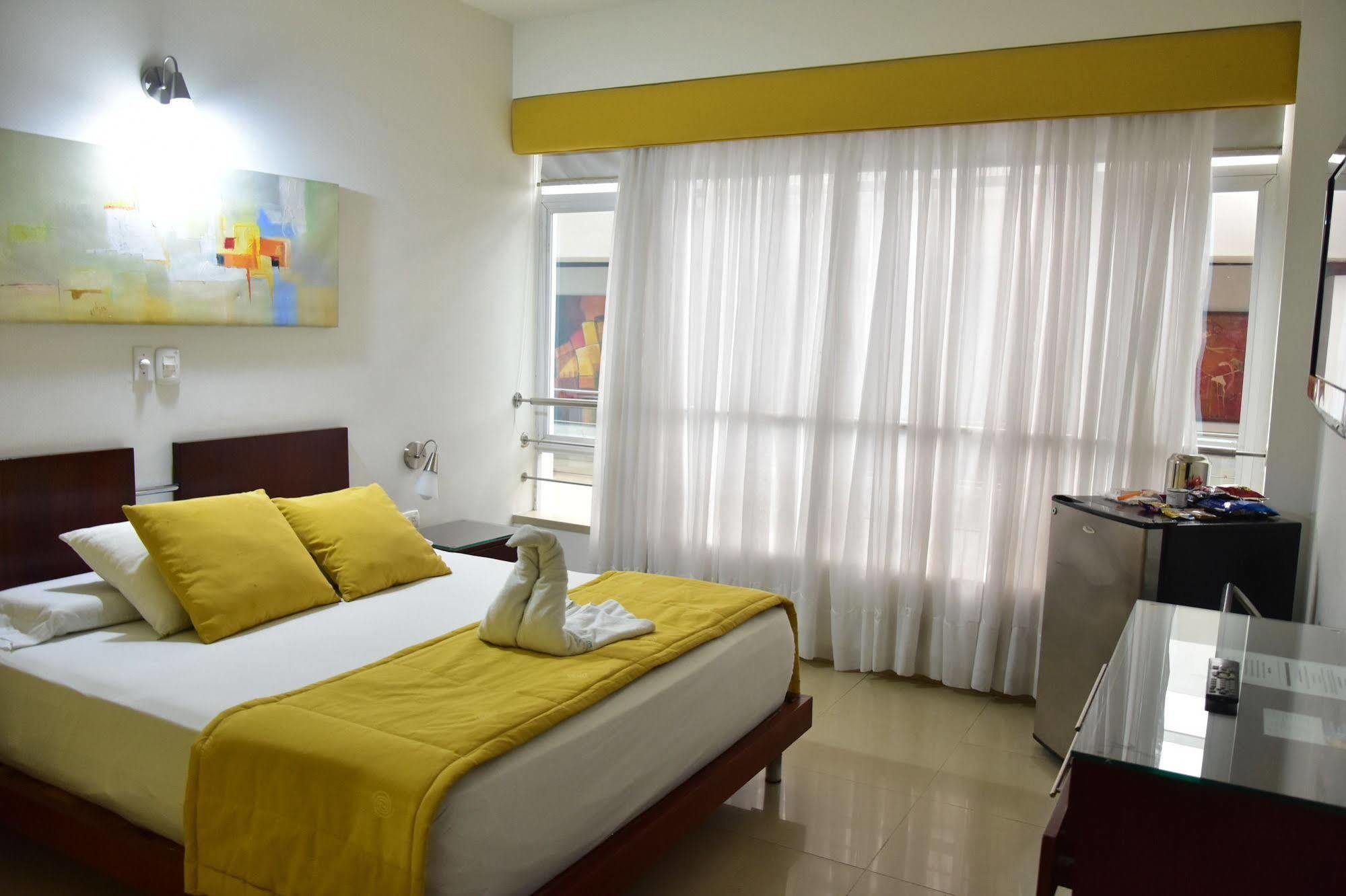 Atlantis Plaza Hotel Cúcuta Екстериор снимка